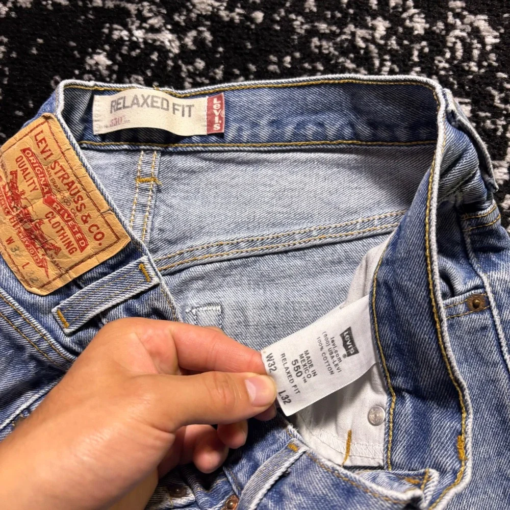 Levis 550 Relaxed Fit Jeans Mens 32x32 Light Wash Y2K Straight Leg Denim Blue
